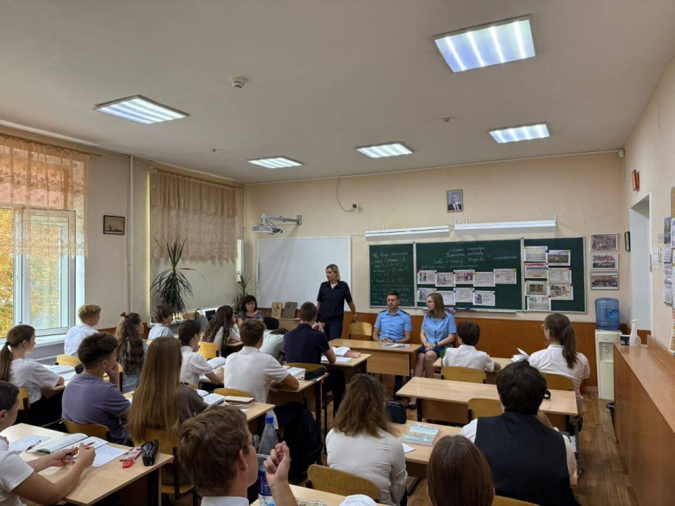 В Севастополе сотрудники полиции продолжают активную работу по профилактике противоправного поведения несовершеннолетних