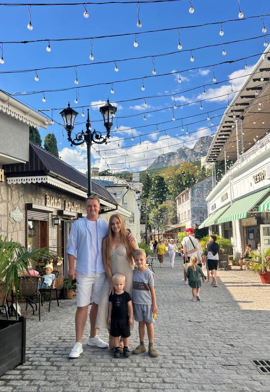 Денис Кондратьев: 7 лет как один день. 22 сентября 2018 года мы официально стали семьей