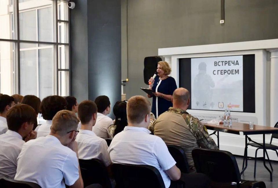 Связующая нить: школьники пообщались с участником специальной военной операцией