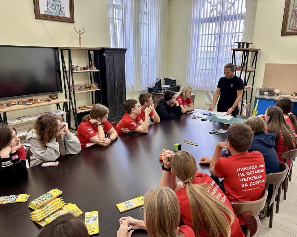 Учащиеся из Белгородской области в Севастопольской детской школе искусств Учащиеся из Белгородской области в Севастопольской детской школе искусств