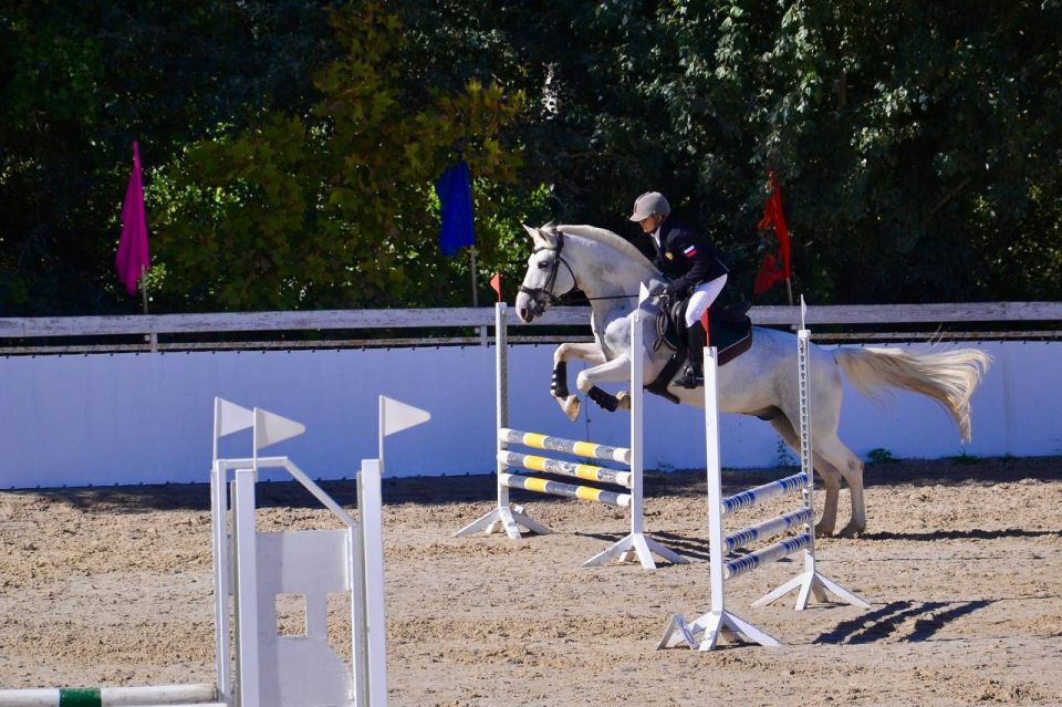 В Севастополе впервые прошли чемпионат и первенство по конному спорту