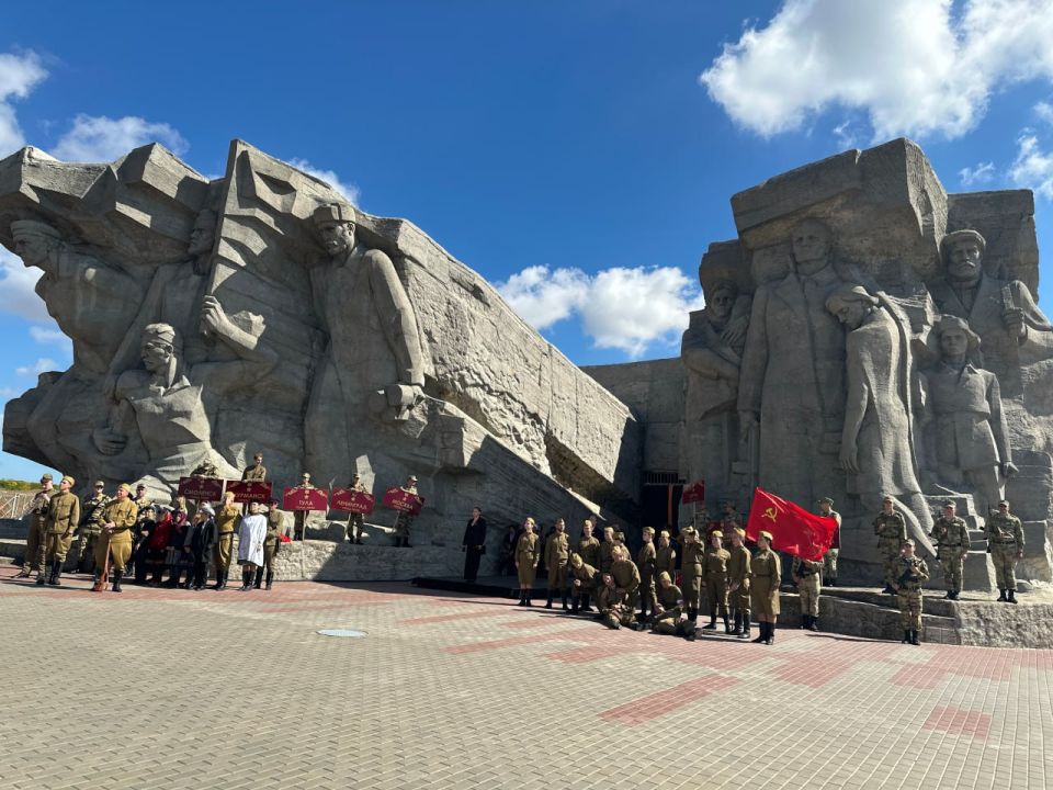 Всероссийский фестиваль-праздник народного творчества и традиций «Вместе мы – Россия!» прошел в 9 регионах Всероссийский фестиваль-праздник народного творчества и традиций «Вместе мы – Россия!» прошел в 9 регионах