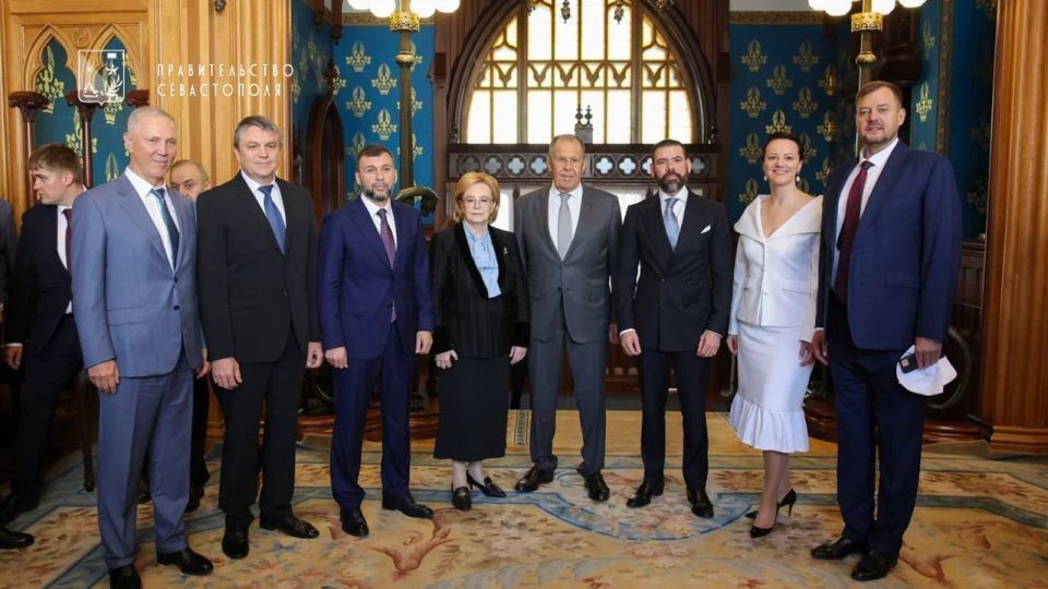 ����������� ��������� ������������� �����: �� ������-������� � ���������������� �������������� � ���������