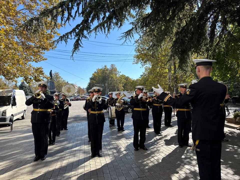 ���������� �������: �����, 24 ��������, ������� ������������ ����� ���� ����������� ������� �� ������ ���� ������ � �����������