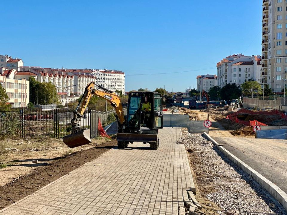 ����� 2000 �������� � ����������� ��������� �������� �� ��������� ��������