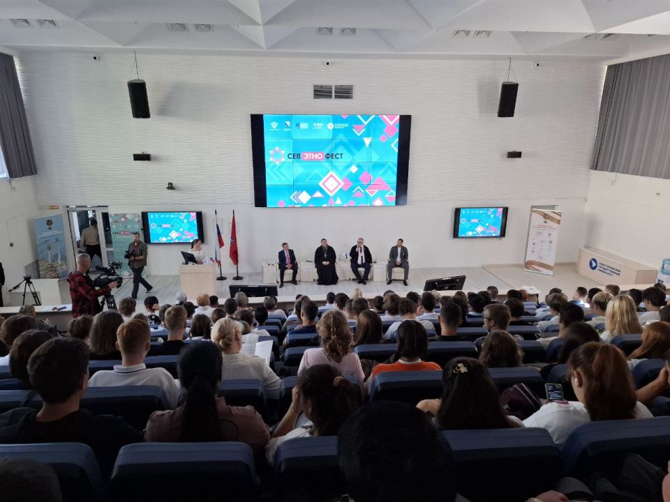 Фестиваль "СеVэтнофест" продолжает свою работу Фестиваль "СеVэтнофест" продолжает свою работу