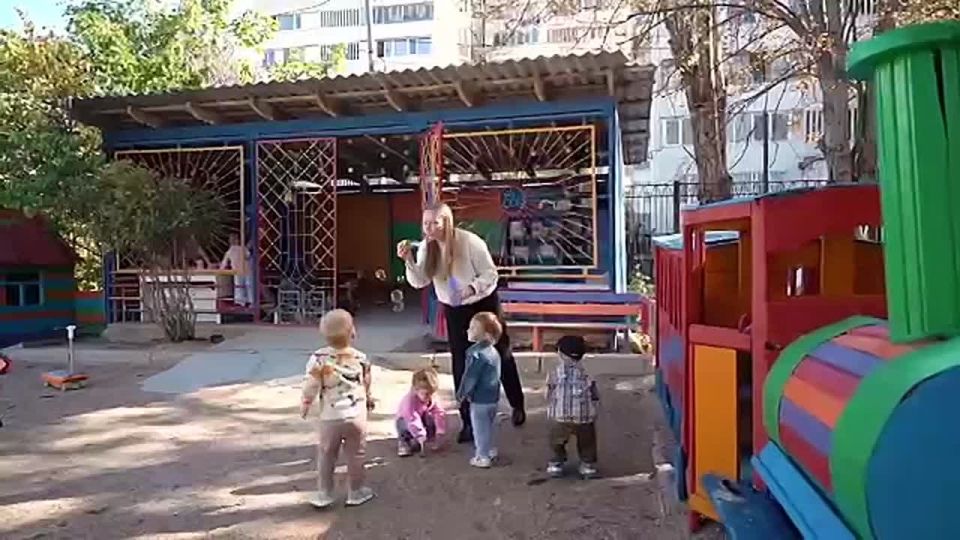 Михаил Развожаев поздравил с профессиональным праздником воспитателей и всех дошкольных работников