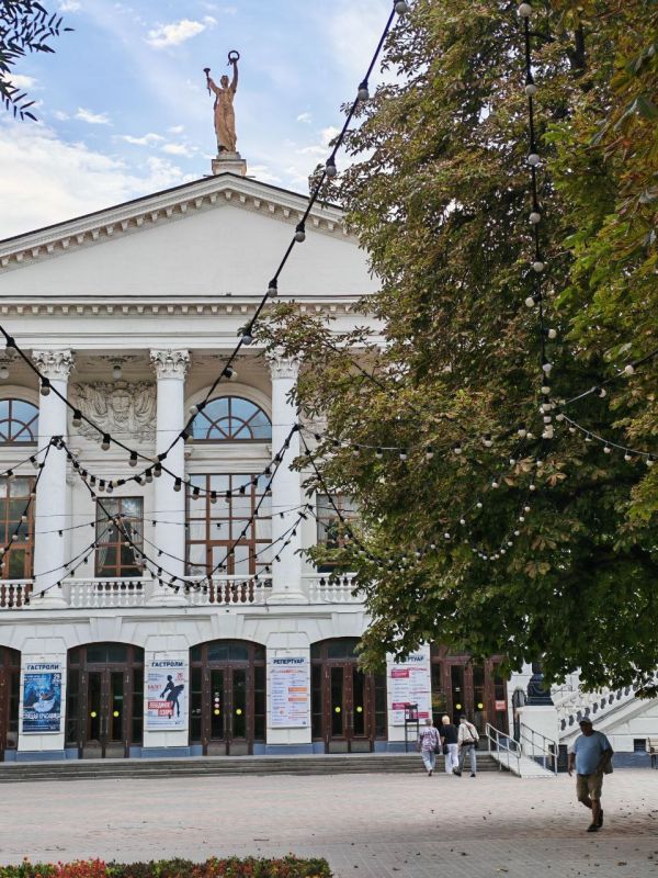 Всём доброго воскресенья!. В Севастополе переменная облачность