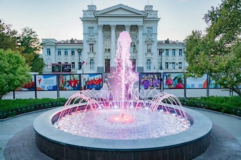 Фонтан у ДДЮТ в Севастополе станет разноцветным