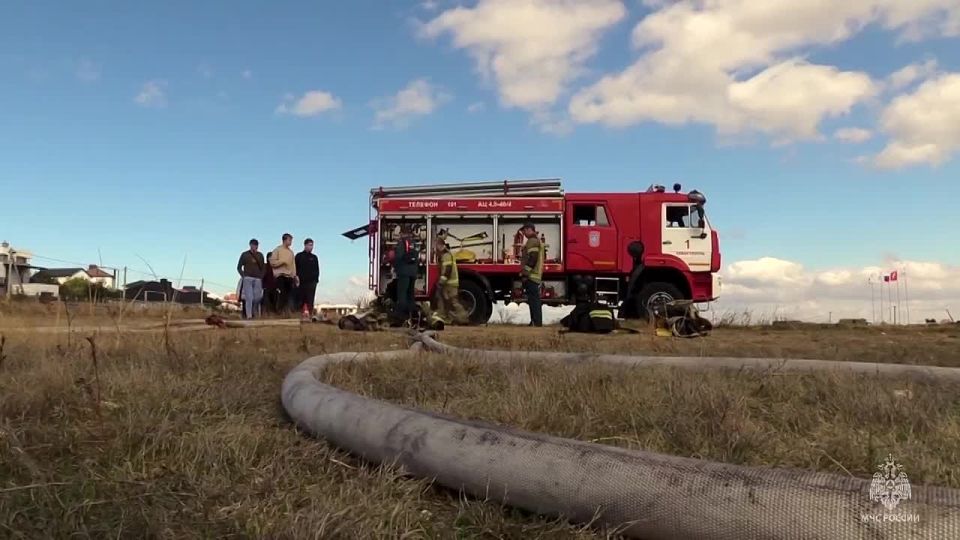 Молодежь Севастополя узнала о работе МЧС России в парке «Патриот»