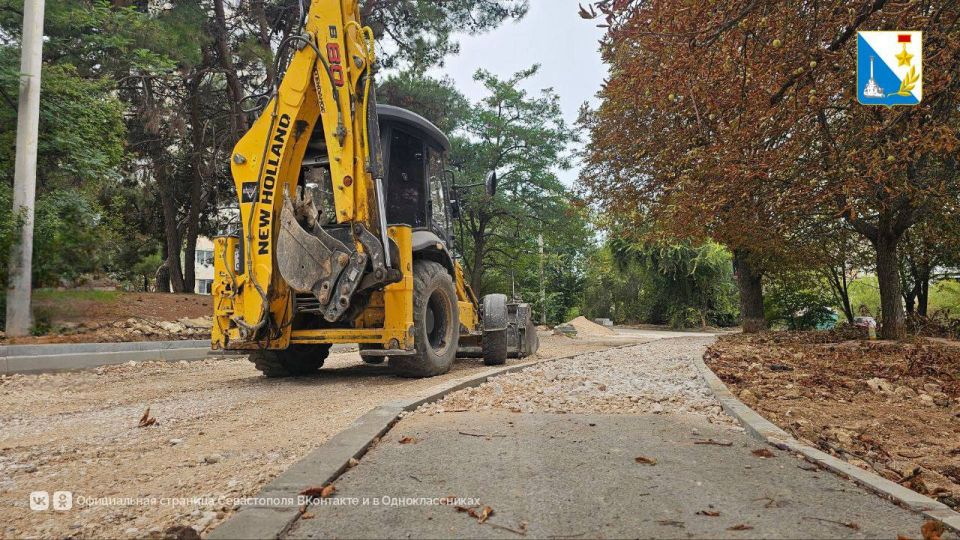 На проспекте Победы обновляют пешеходные сети и дороги На проспекте Победы обновляют пешеходные сети и дороги