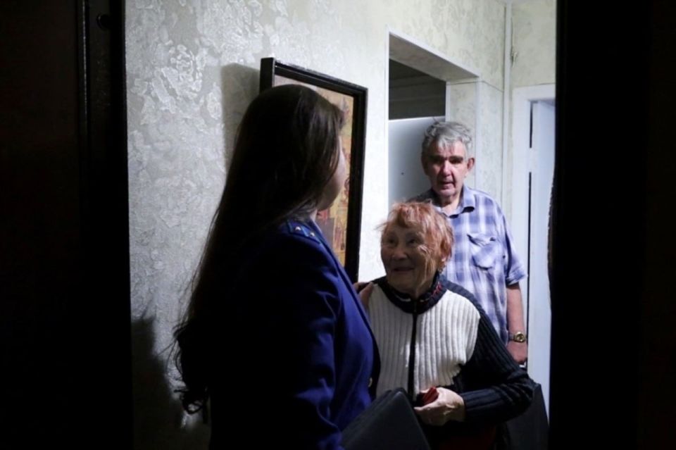 По требованию прокуратуры управляющая организация провела ремонт водопроводных труб в многоквартирном доме на пр. Генерала Острякова