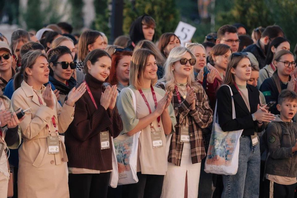 В Новом Херсонесе завершился финальный заезд форума «Истоки» В Новом Херсонесе завершился финальный заезд форума «Истоки»