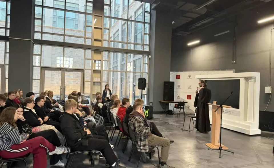 Минпросвещения России масштабирует программу посещения старшеклассниками и студентами из воссоединённых регионов «Нового Херсонеса» на все субъекты страны Минпросвещения России масштабирует программу посещения старшеклассниками и студентами из воссоединённых регионов «Нового Херсонеса» на все субъекты страны