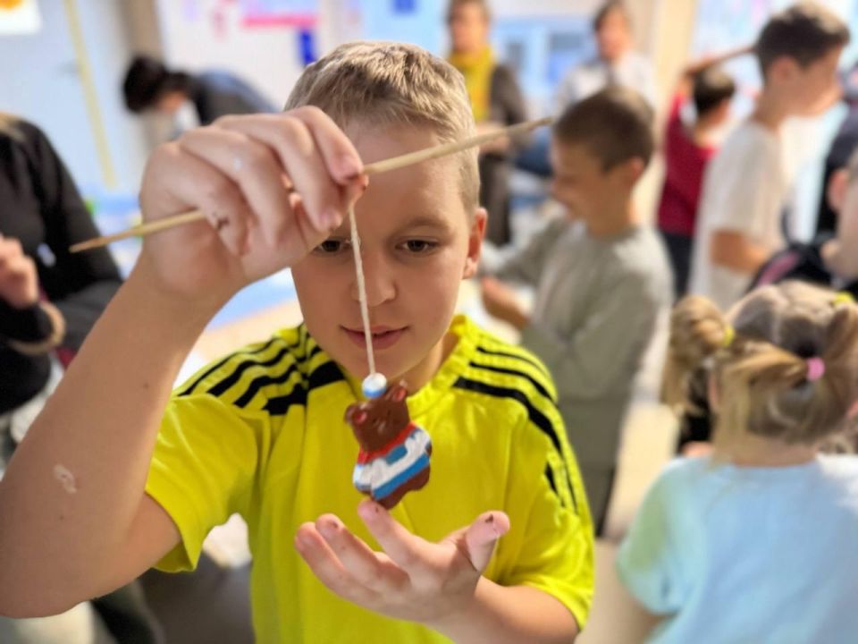 Татьяна Лобач: Вместе с директором Департамента труда и социальной защиты населения города Севастополя Еленой Сулягиной посетили «Социальный приют для детей и подростков» Татьяна Лобач: Вместе с директором Департамента труда и социальной защиты населения города Севастополя Еленой Сулягиной посетили «Социальный приют для детей и подростков»