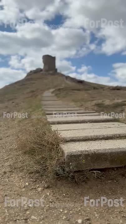 Актуальное состояние одной из башен крепости Чембало