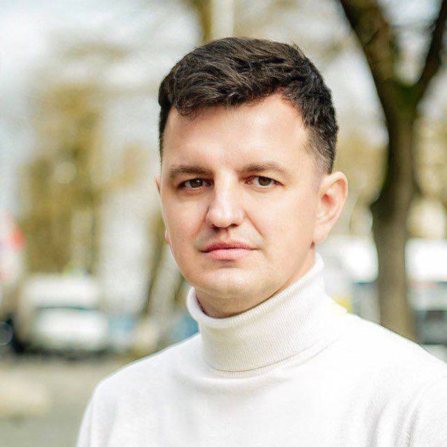 Алексея Верещаку назначили главой Ленинского района и председателем совета, Викторию Тупчаненко — заместителем