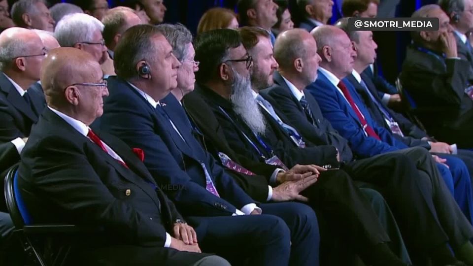 Любые решения возможны только на основе договорённостей, которые устраивают все заинтересованные стороны или хотя бы большинство — Владимир Путин на сессии клуба «Валдай»