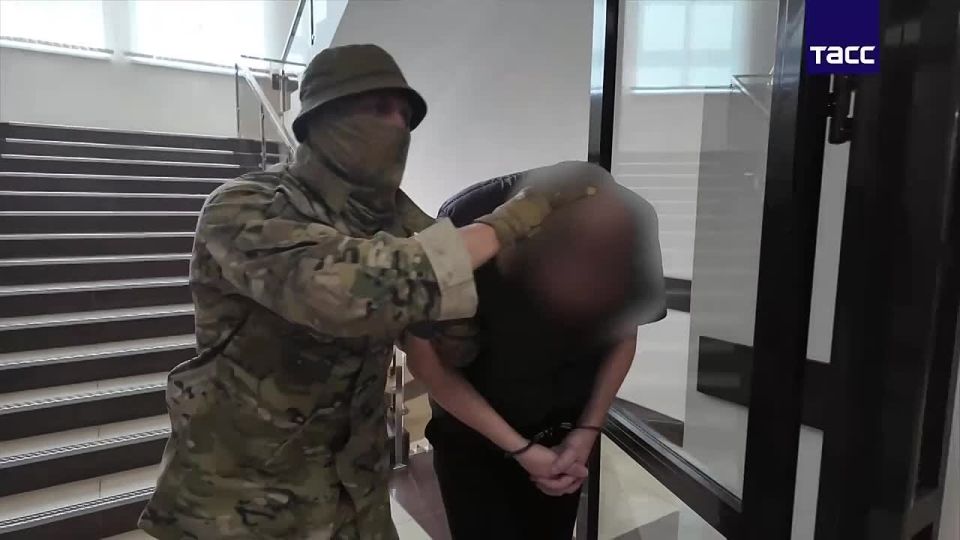 Следственный отдел ФСБ возбудил уголовное дело в отношении мужчины, которого задержали за передачу данных спецслужбам Украины