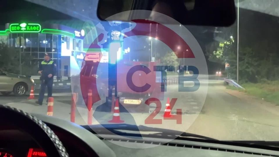 На трассе Севастополь-Ялта столкнулись два легковых автомобиля