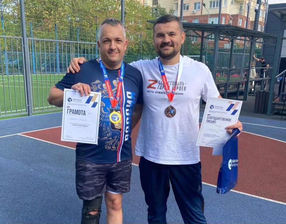 Михаил Развожаев: Участник программы "Севастополь — город Героев", Михаил Куртасов, завоевал бронзовую медаль по пауэрлифтингу Михаил Развожаев: Участник программы "Севастополь — город Героев", Михаил Куртасов, завоевал бронзовую медаль по пауэрлифтингу