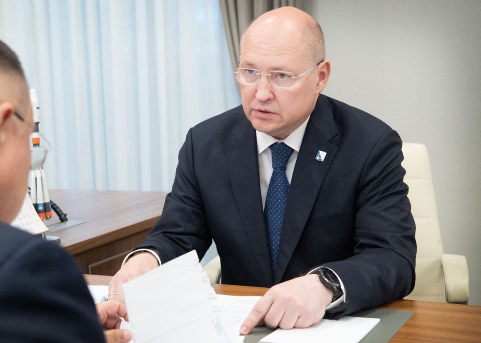 Глава Минстроя России Ирек Файзуллин провел рабочую встречу с Губернатором Севастополя Михаилом Развожаевым Глава Минстроя России Ирек Файзуллин провел рабочую встречу с Губернатором Севастополя Михаилом Развожаевым