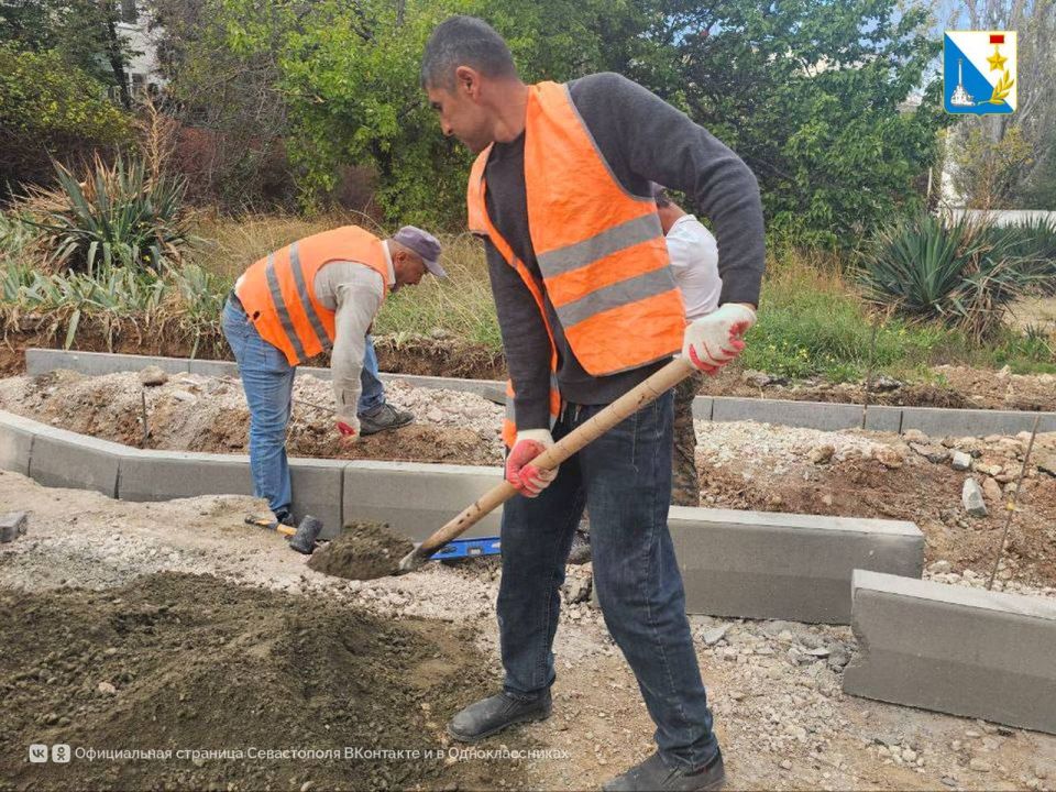 На улице Адмирала Фадеева начался ремонт внутриквартальной дороги На улице Адмирала Фадеева начался ремонт внутриквартальной дороги