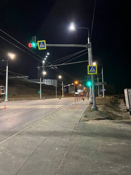 На транспортной развязке улицы Вакуленчука — проспекта Октябрьской Революции — Фиолентовского шоссе заменили светофоры На транспортной развязке улицы Вакуленчука — проспекта Октябрьской Революции — Фиолентовского шоссе заменили светофоры