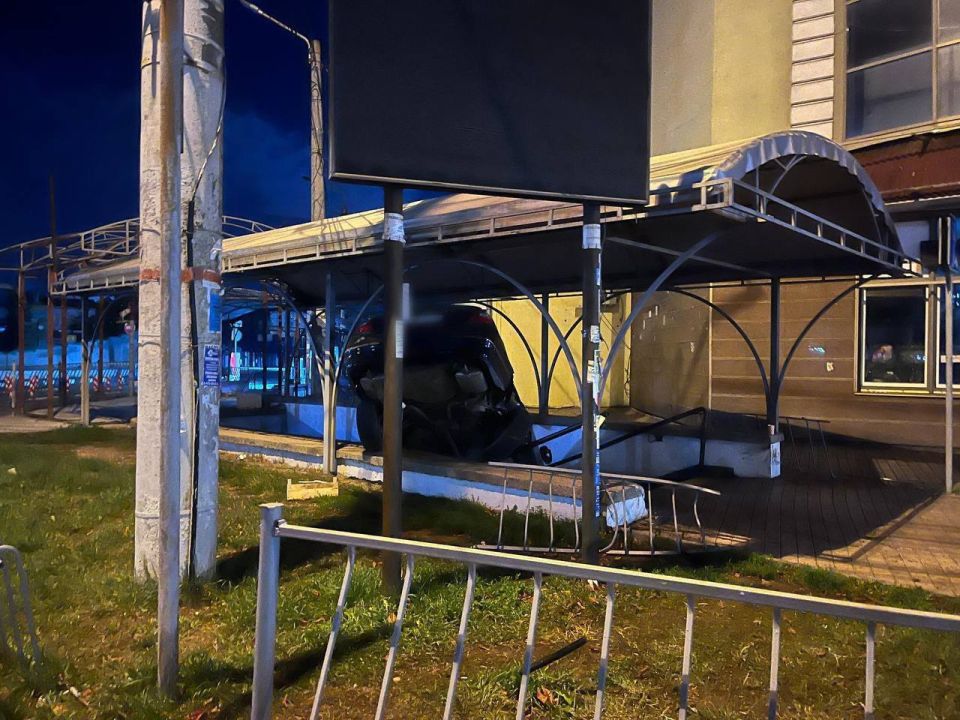 �� ����� ����������, ��������� � ��������� ������� � �����������, ��� 15-������ ��������� � ��� �����