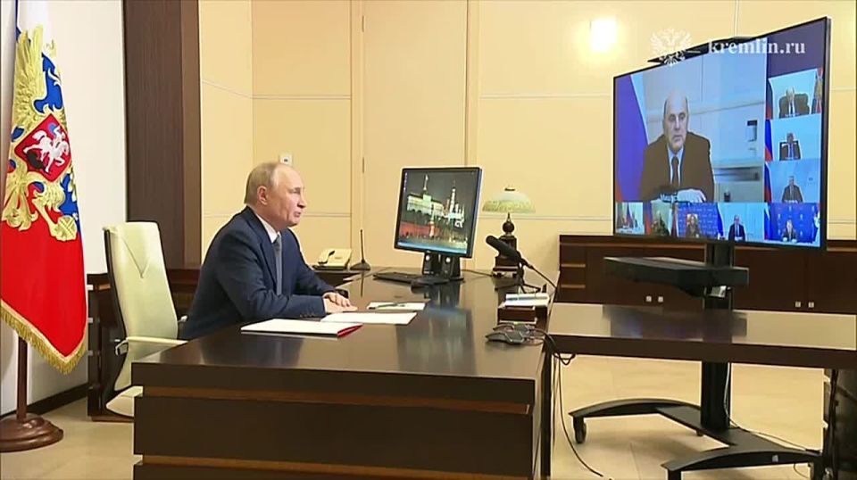 Обеспечение безопасности объектов информационной инфраструктуры Путин обсудил с постоянными членами Совбеза