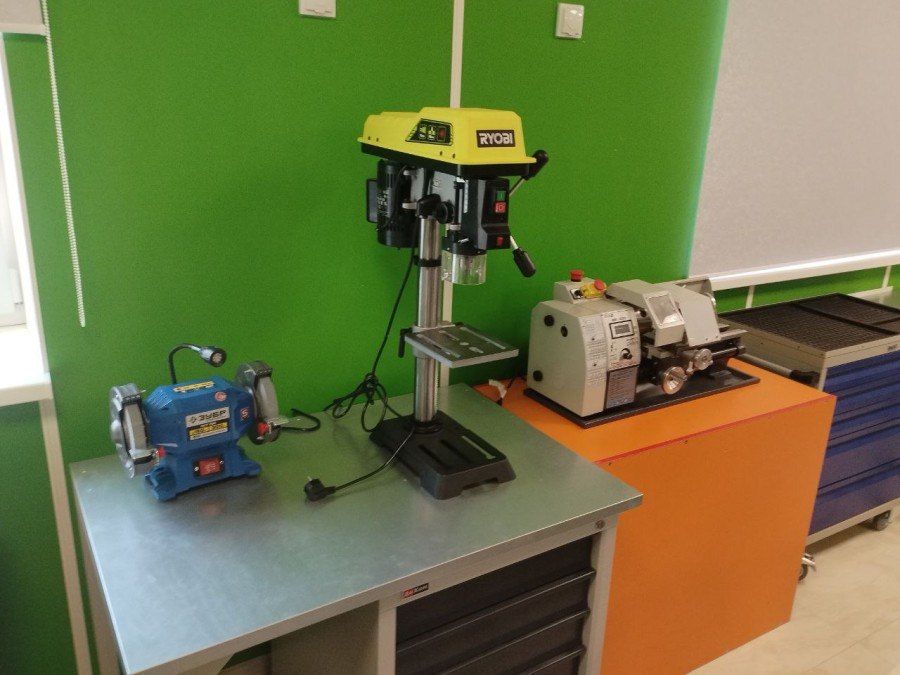 Александр Кулагин: Какими же красивыми становятся наши школы после капитального ремонта! У зданий, построенных в прошлом веке, как будто бы, появляется новая жизнь Александр Кулагин: Какими же красивыми становятся наши школы после капитального ремонта! У зданий, построенных в прошлом веке, как будто бы, появляется новая жизнь