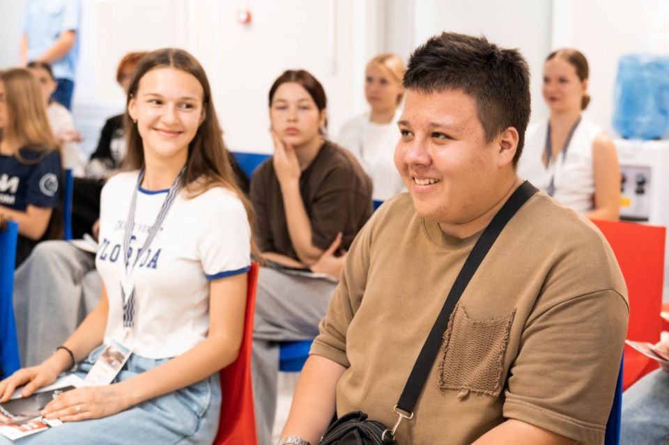 Прокуратура города Севастополя организовала лекцию по противодействию кибермошенничеству на базе детского оздоровительного лагеря «Ласпи» Прокуратура города Севастополя организовала лекцию по противодействию кибермошенничеству на базе детского оздоровительного лагеря «Ласпи»