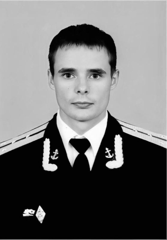 Проводили в последний путь капитана 3-го ранга Андрея Бондарева и рядового Данилу Колодезного