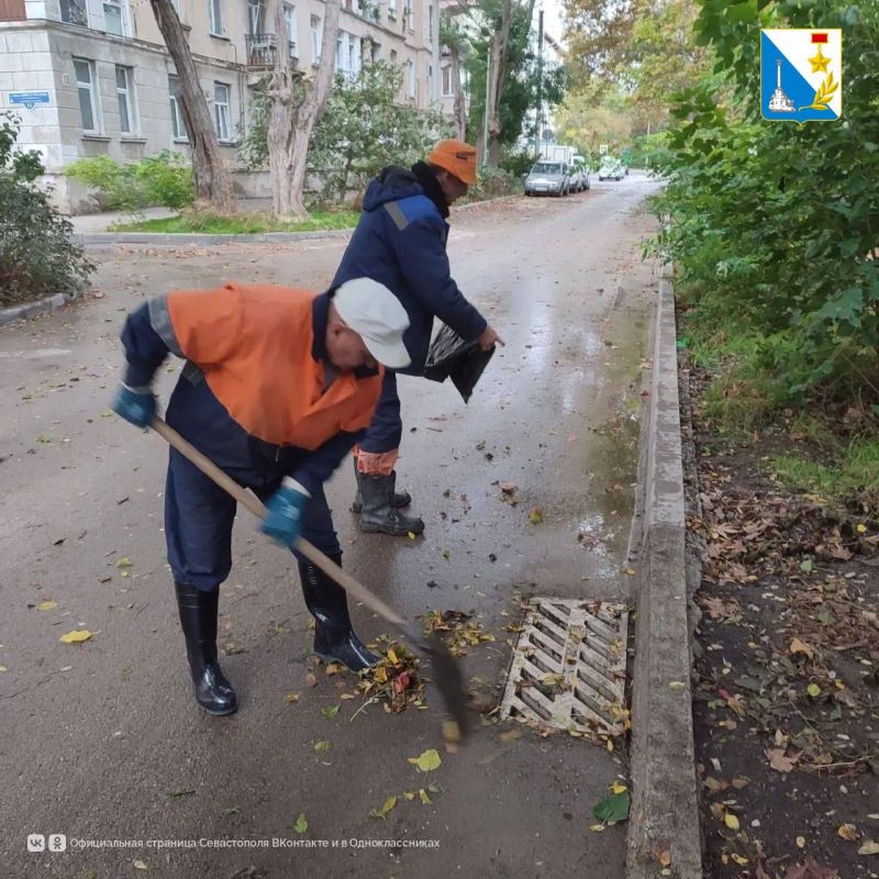 Дождь, начавшийся с утра по прогнозу продлится до позднего вечера Дождь, начавшийся с утра по прогнозу продлится до позднего вечера