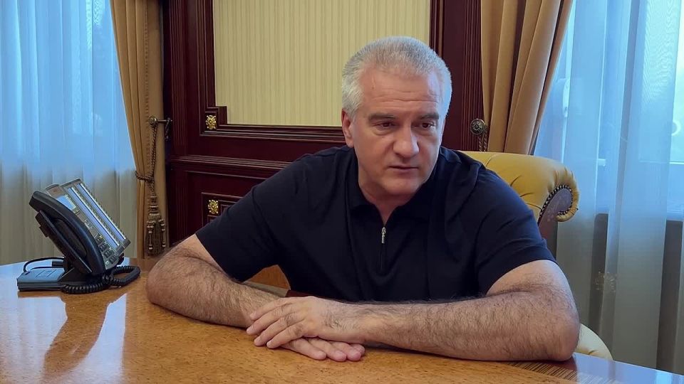 С 11 октября в Крыму дополнительно начнут работать еще 18 АЗС, на которых топливо будет в свободной продаже – Аксёнов