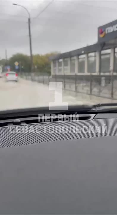 До конца дня в Симферополе пронозируют очень сильные дожди – МЧС