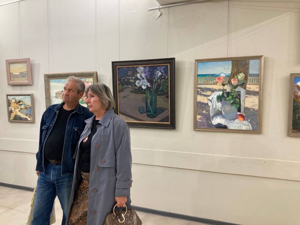 В некоторых картинах Шипилин сознательно избегает точной географической привязки, создавая обобщённые образы В некоторых картинах Шипилин сознательно избегает точной географической привязки, создавая обобщённые образы