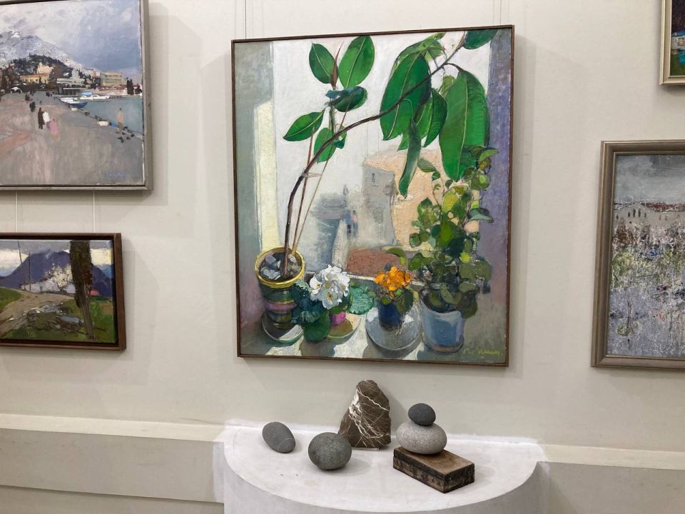 В некоторых картинах Шипилин сознательно избегает точной географической привязки, создавая обобщённые образы В некоторых картинах Шипилин сознательно избегает точной географической привязки, создавая обобщённые образы