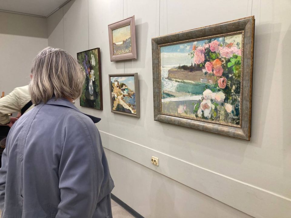 В некоторых картинах Шипилин сознательно избегает точной географической привязки, создавая обобщённые образы В некоторых картинах Шипилин сознательно избегает точной географической привязки, создавая обобщённые образы