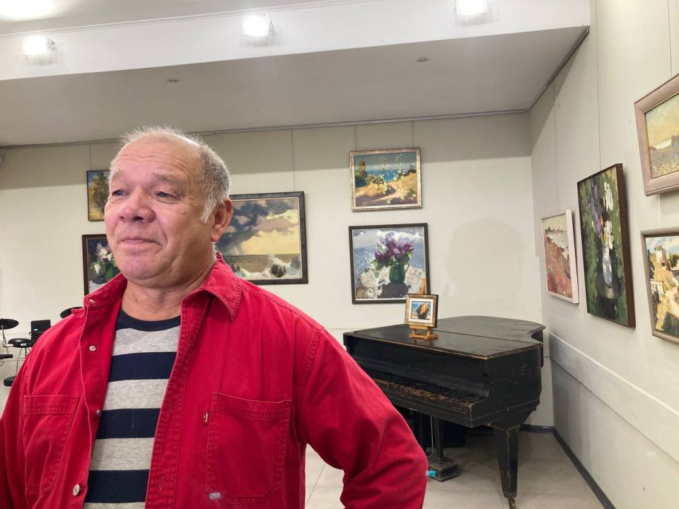 В некоторых картинах Шипилин сознательно избегает точной географической привязки, создавая обобщённые образы