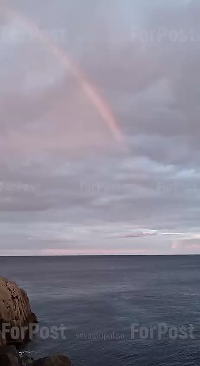 Из Алупки подвезли радугу