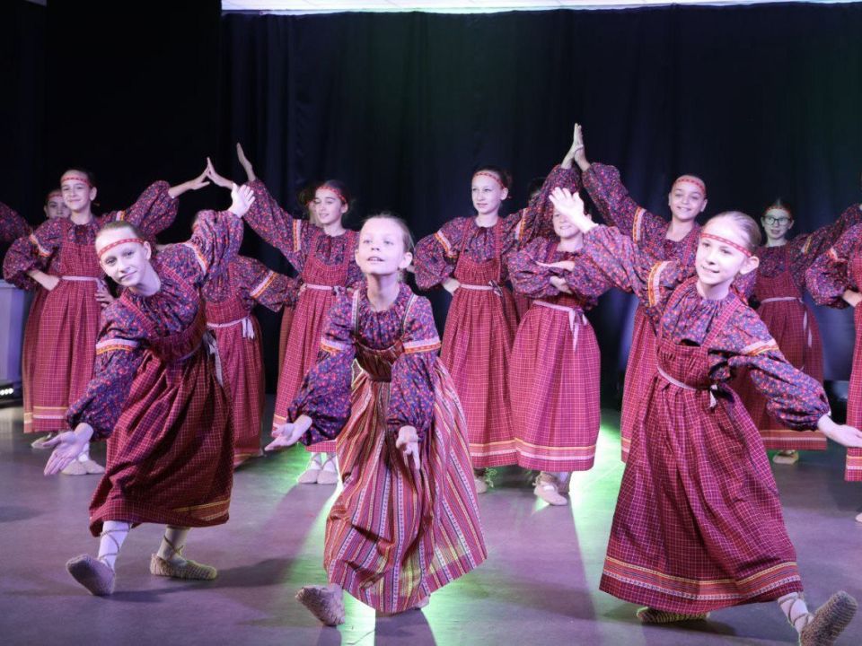 Дворцу культуры «Севастопольский» — 40 лет Дворцу культуры «Севастопольский» — 40 лет