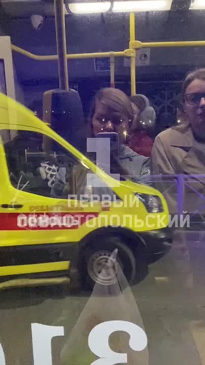 Две легковушки столкнулись возле остановки «Ул. Дмитрия Ульянова»