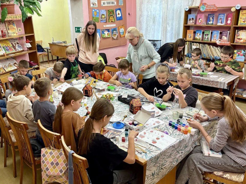 Урок народного искусства в библиотеке Урок народного искусства в библиотеке