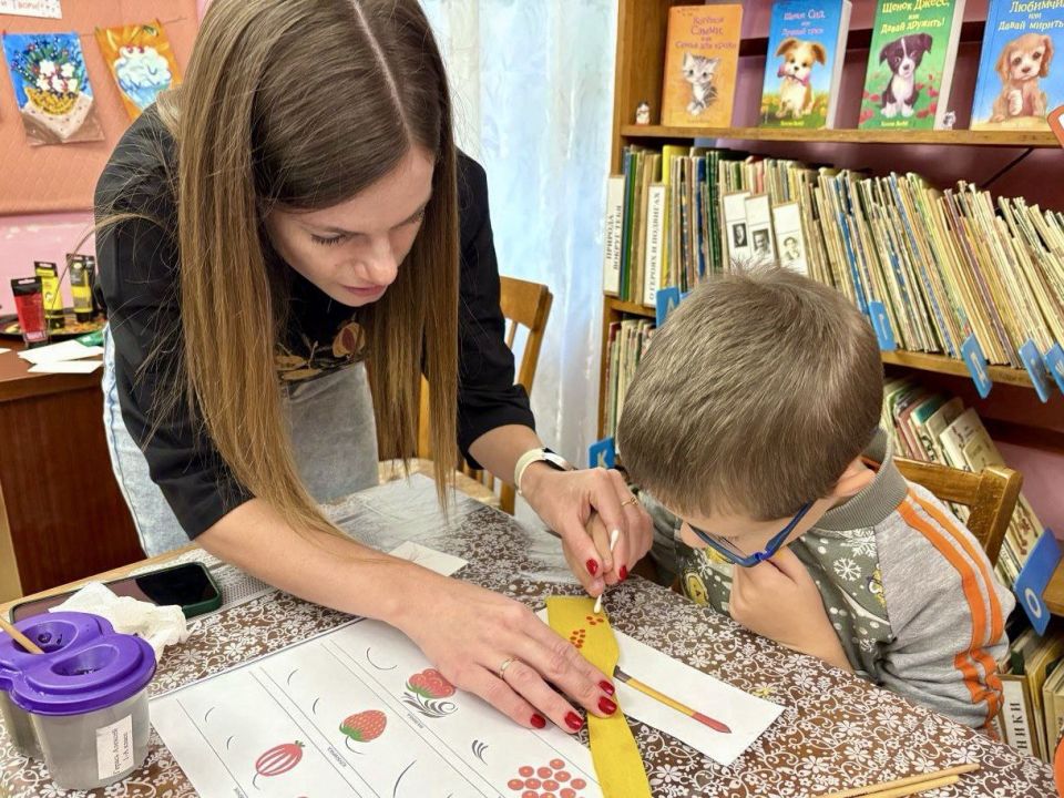 Урок народного искусства в библиотеке Урок народного искусства в библиотеке