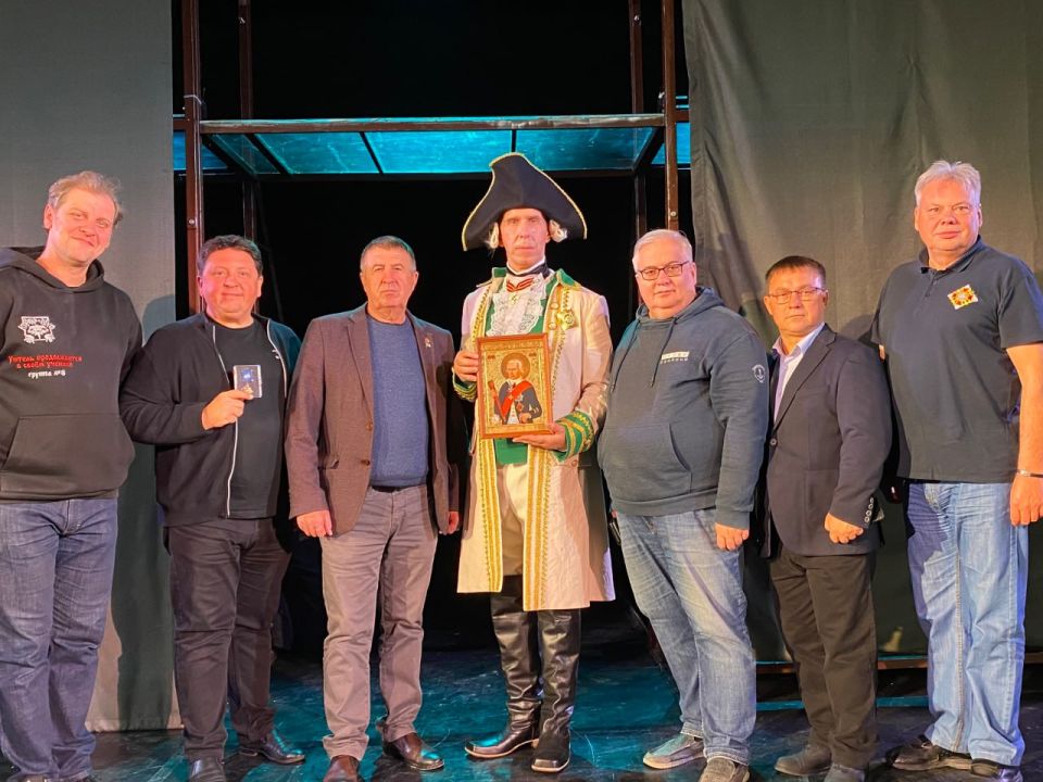 Севастопольский ТЮЗ отмечен за вклад в патриотическое воспитание Севастопольский ТЮЗ отмечен за вклад в патриотическое воспитание