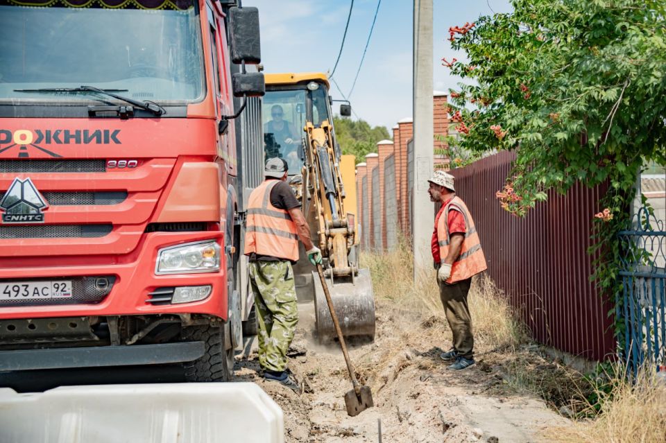 Михаил Развожаев: Уже 95 дорог мы отремонтировали в Севастополе в 2025 году Михаил Развожаев: Уже 95 дорог мы отремонтировали в Севастополе в 2025 году