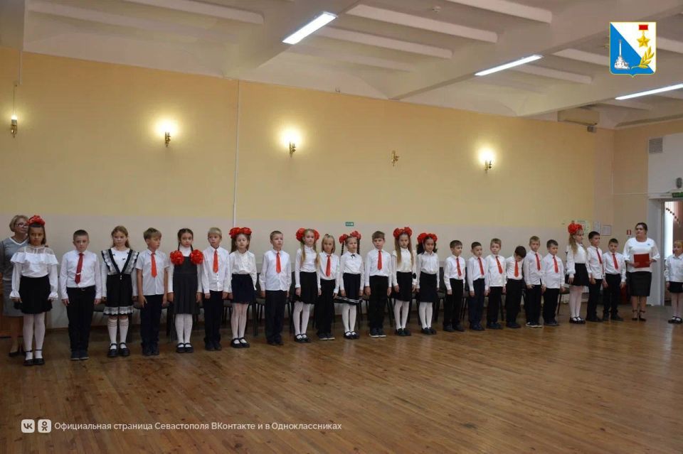 Создаем школьные музеи. В школе №15 им. Александра Байбутлова открылся «Музей памяти», посвященный выпускникам, погибшим при защите страны Создаем школьные музеи. В школе №15 им. Александра Байбутлова открылся «Музей памяти», посвященный выпускникам, погибшим при защите страны