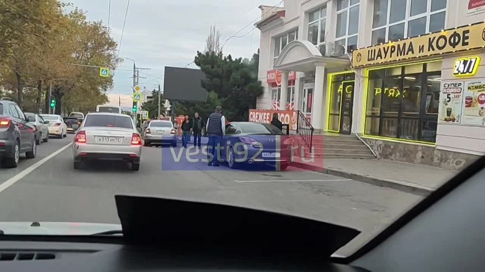 ДТП перед остановкой на Хрюкина