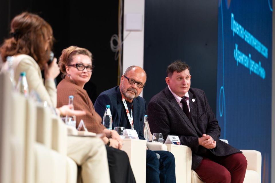 Сессия проекта «Музейные маршруты» прошла в Севастополе Сессия проекта «Музейные маршруты» прошла в Севастополе